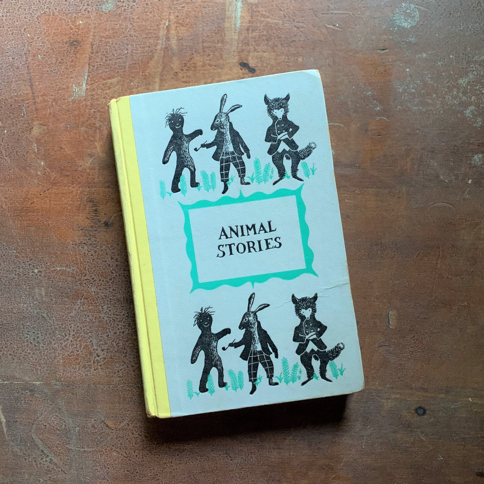 Animal Stories - A Junior Deluxe Editions Vintage Children's Book - Front Cover