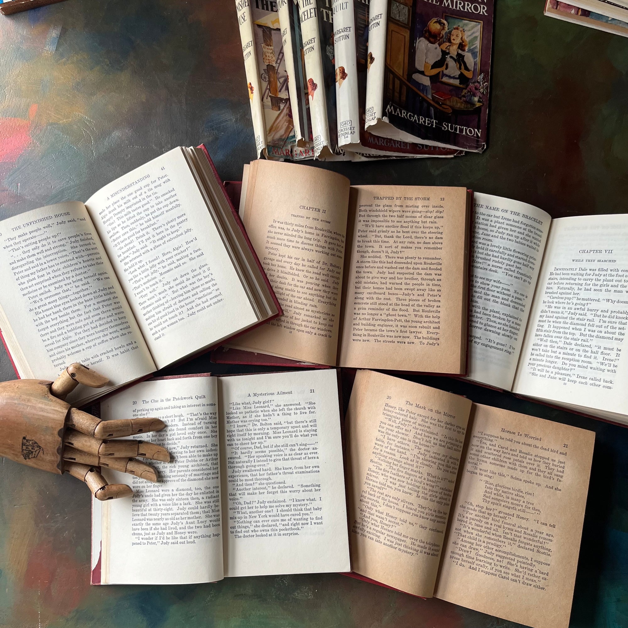 A Judy Bolton Mystery Book Set by Margaret Sutton Volumes 11 through 15-vintage children's mystery books-mystery books for girls-view of the inside content