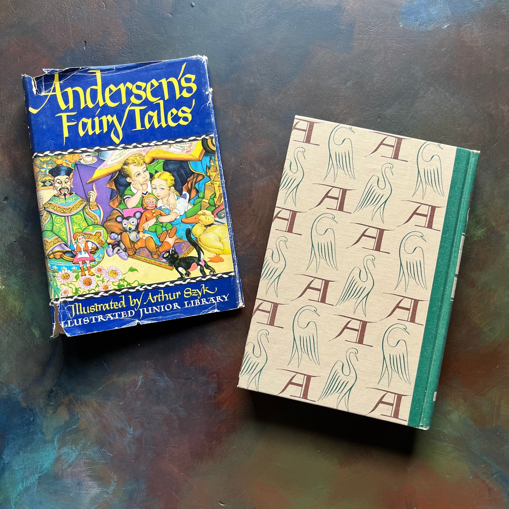 Andersen's Fairy Tales-vintage children's fairy tales & classics-Illustrated Junior Deluxe Editions-view of the back cover with same design as the front cover