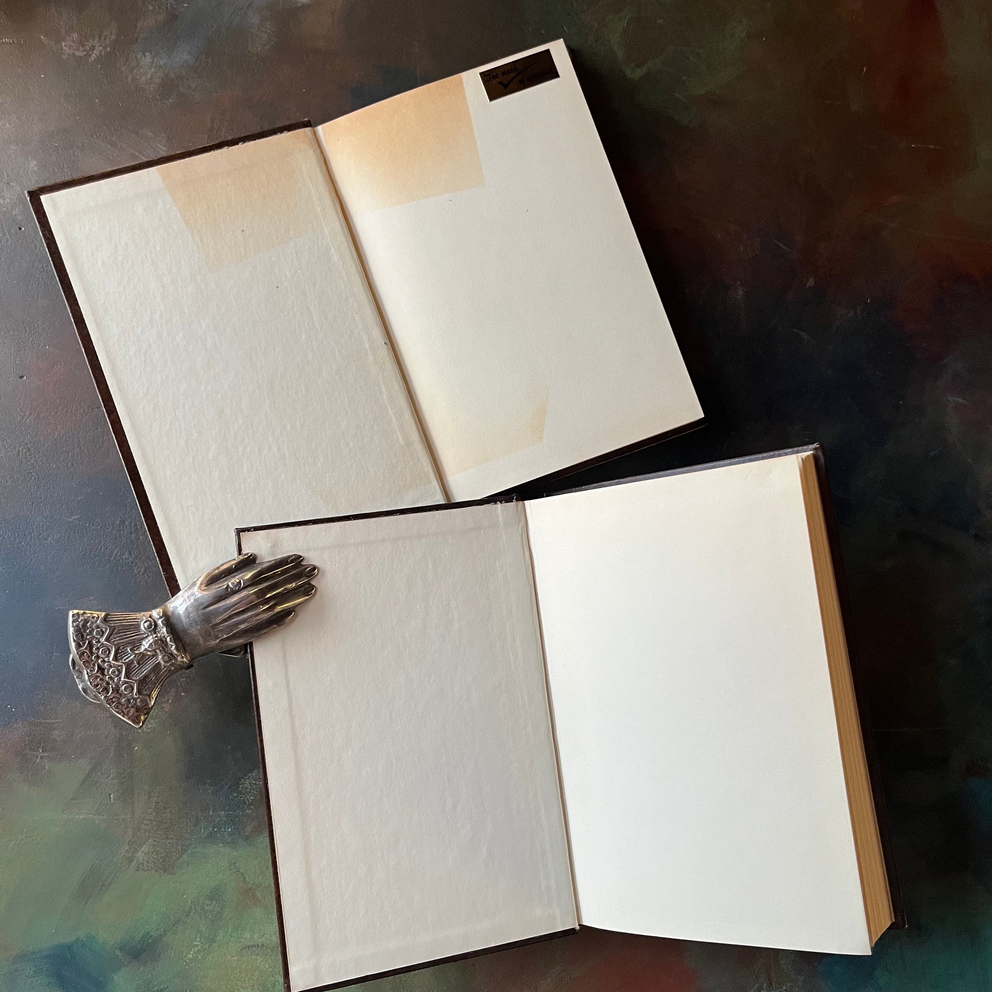 Avenal Book Set-Alice's Adventures in Wonderland-Through the Looking Glass & What Alice Found There-Lewis Carroll-vintage children's classic literature-view of the inside covers
