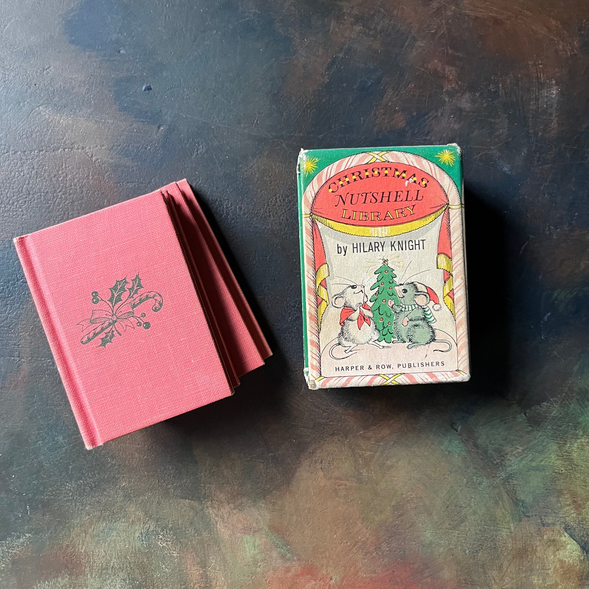 Christmas Nutshell Library By Hilary Knight-1963 Harper & Row, Publishers Edition-vintage Christmas Books-tiny books-view of the side of the box sleeve