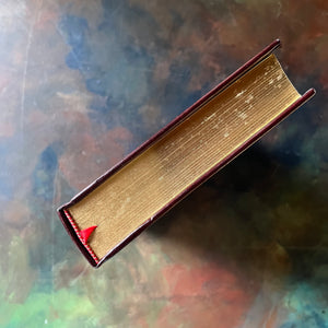 Grimm's Complete Fairy Tales by The Brother's Grimm-Canterbury Classics Leatherbound Edition-classic Fairy Tales for all ages-view of the foredges 