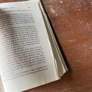 vintage children's chapter book, vintage short stories, vintage dog books - Jack London's Stories The Call of the Wild, The Cruise of the Dazzler & Other Stories of Adventure - view of the condition of the page folds at the back of the book