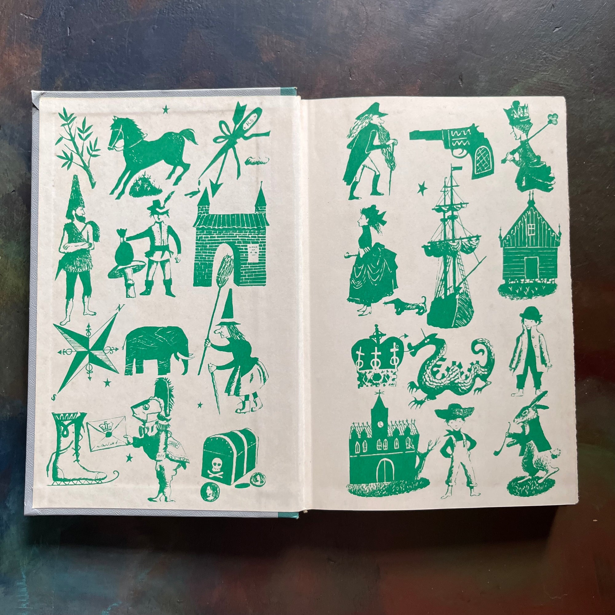 Kidnapped written by Robert Louis Stevenson with illustrations by Tom O'Sullivan-junior deluxe editions book-vintage children's book-view of the inside cover
