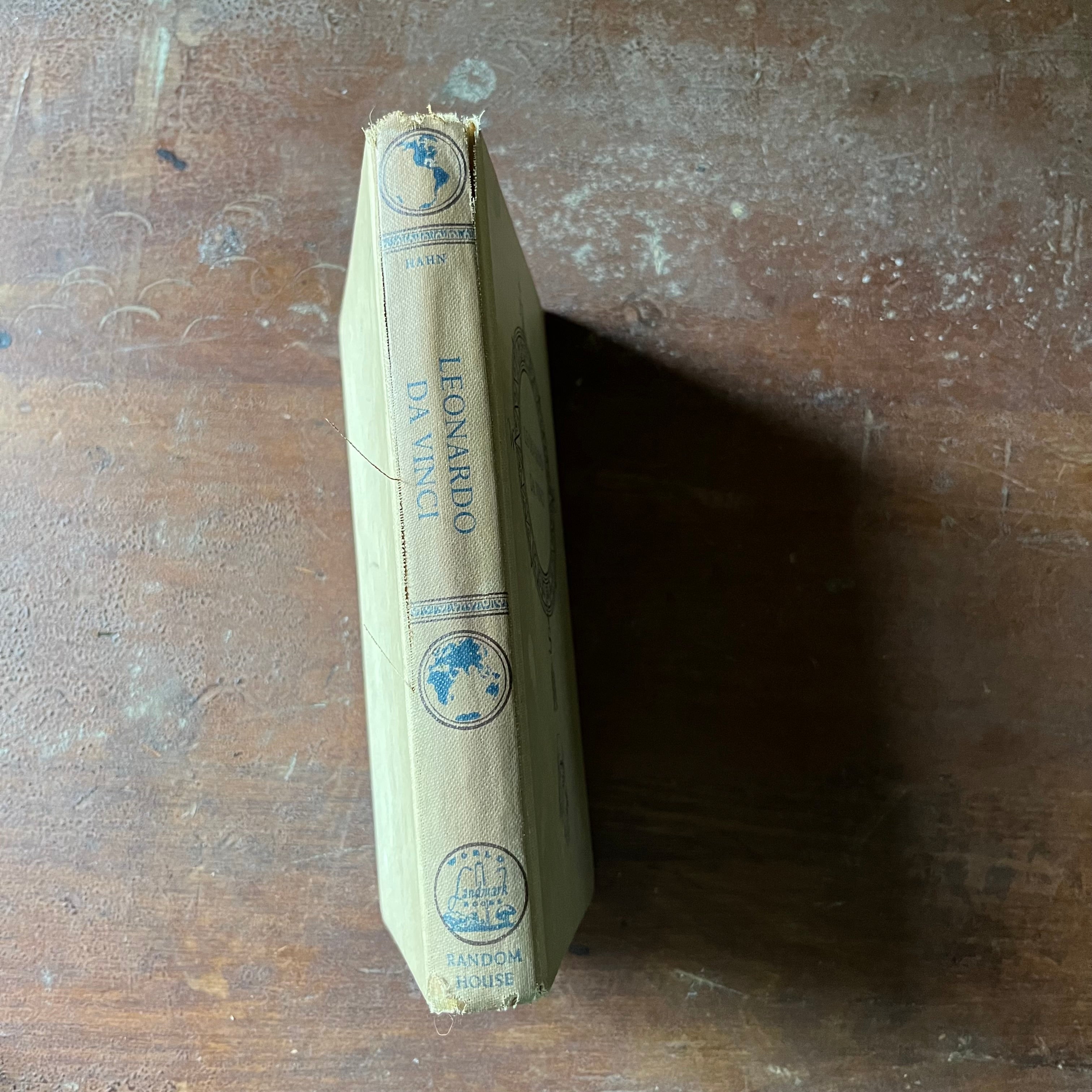 vintage living history book, children's chapter book, Landmark World Series - Landmark World Series: Leonardo Da Vinci written by Emily Hahn with illustrations by Mimi Korach - view of the spine