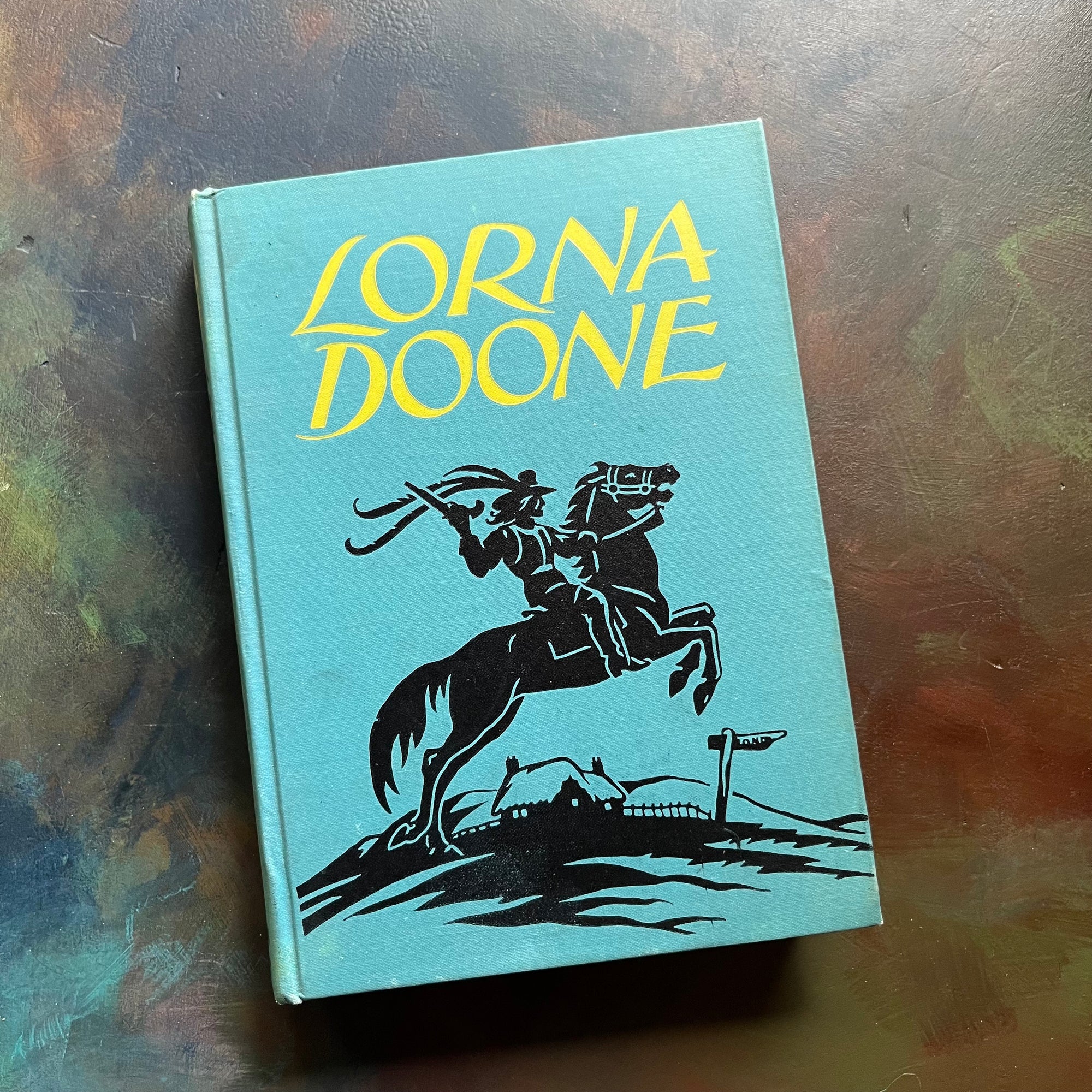Lorna Doone written by R. D. Blackmore with illustrations by Alexander Key-1938 Scott Foresman and Company Edition-vintage chapter book-view of the front cover