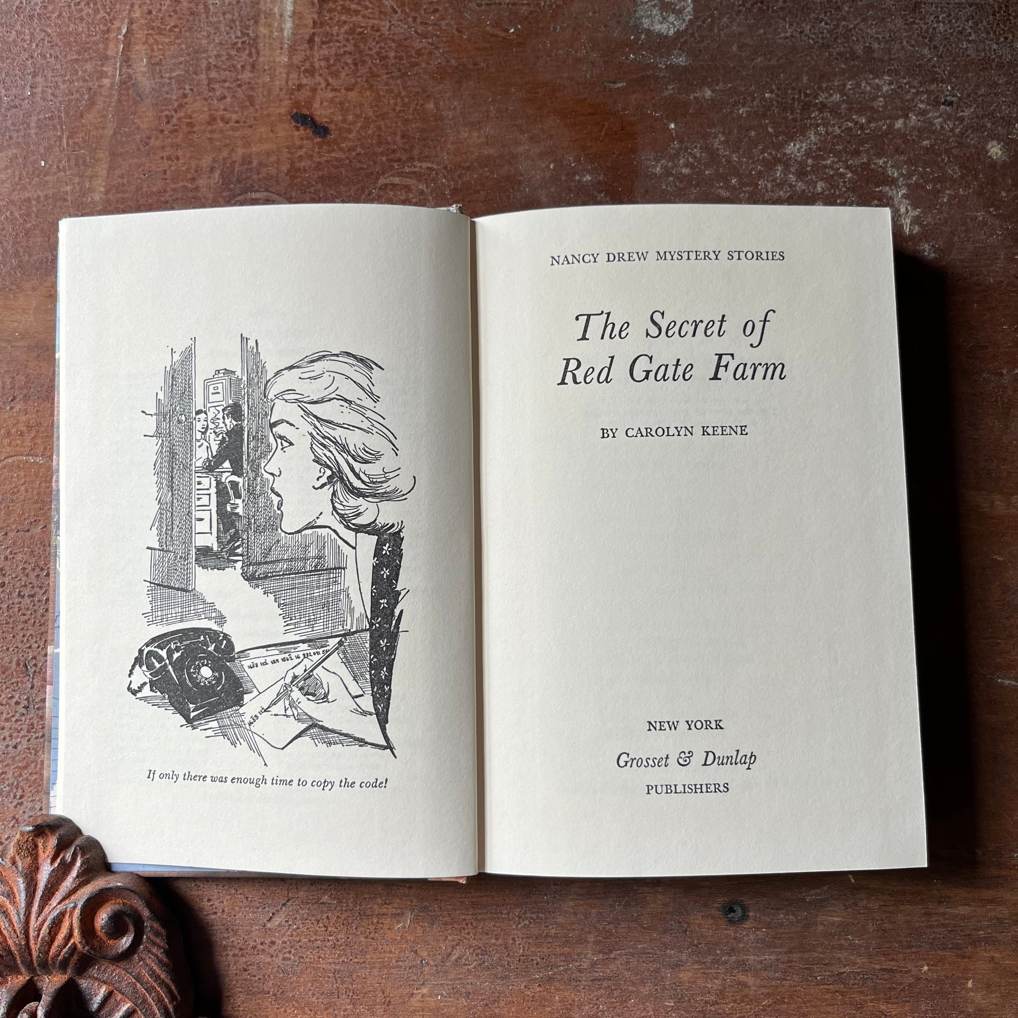 vintage children's chapter book, vintage adventure book for girls, Nancy Drew Mystery Stories - #6 The Secret of Red Gate Farm written by Carolyn Keene - view of the title page