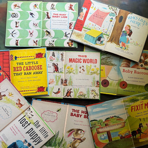 Set of 8 Wonder Books-vintage book set-vintage children's picture books-1950's children's books-view of the inside covers & title pages with copyright information