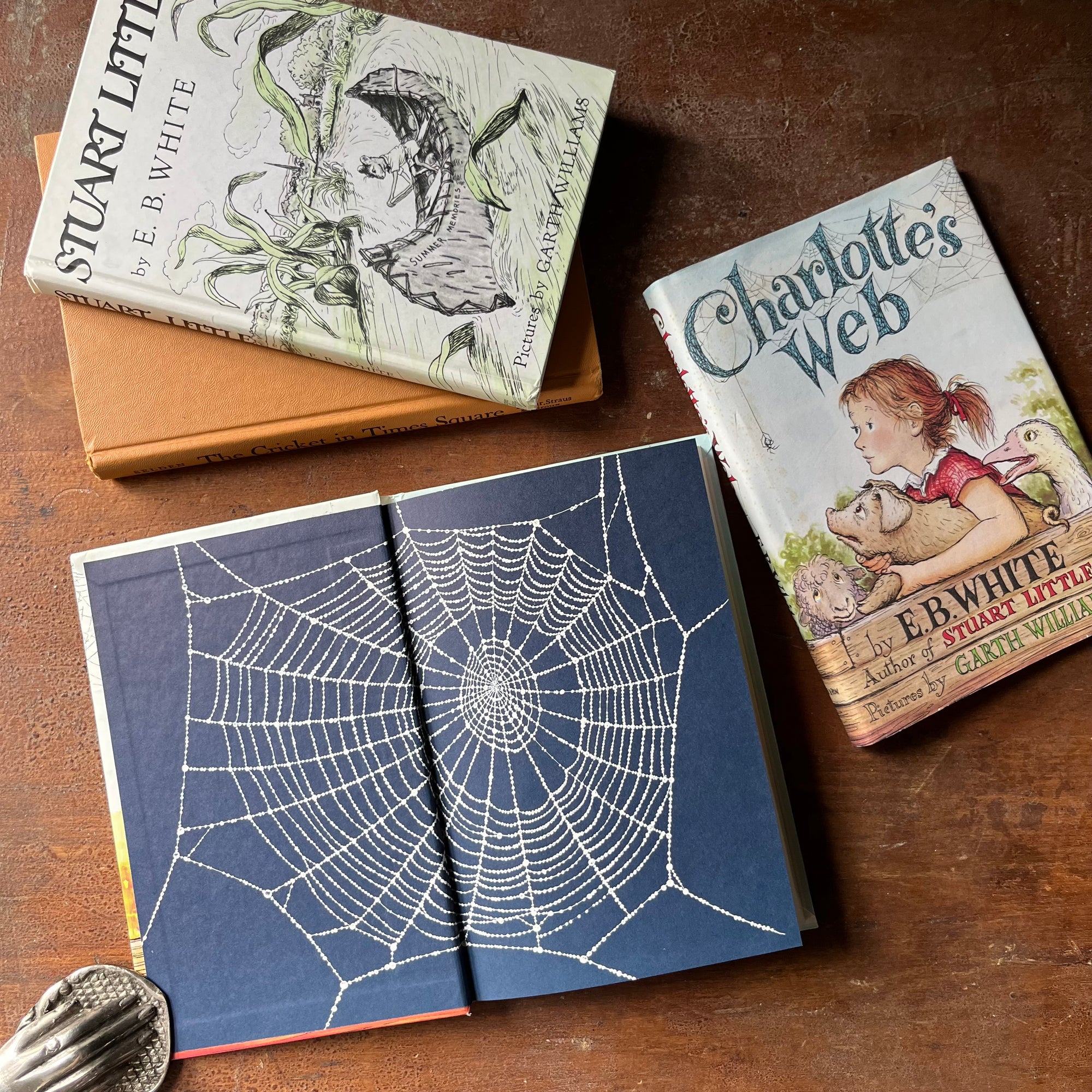 Stuart Little Book Graphics Vintage Children's Book Set Illustrated by Garth Williams for Sale ...