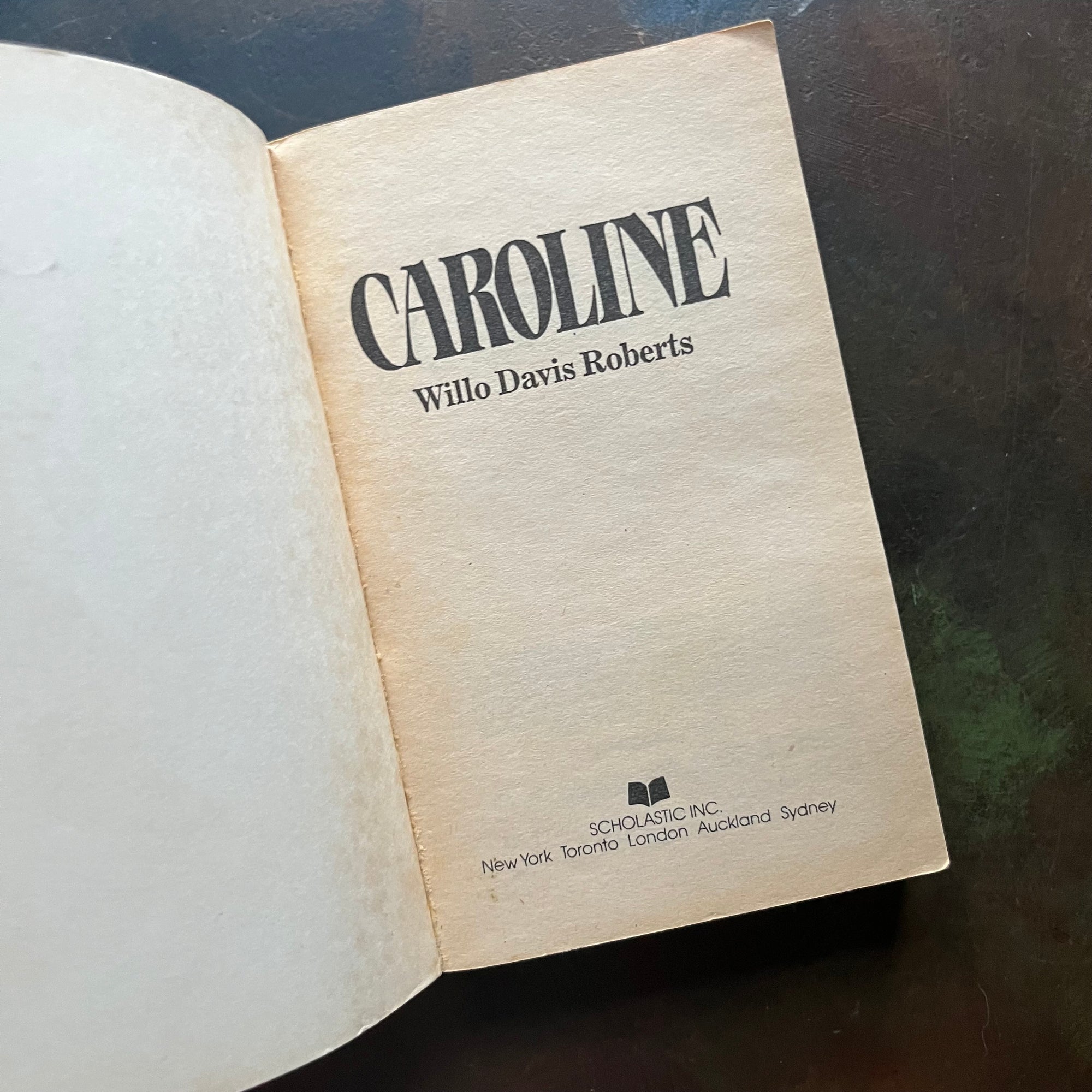 Sunfire Romance #7-Caroline by Willo Davis Roberts-vintage historical fiction-clean tween reading-view of the title page