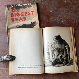 vintage children's picture book, Weekly Reader Children's Book Club Edition, Caldecott Award Winner - The Biggest Bear story and pictures by Lynd Ward - view of the illustrations