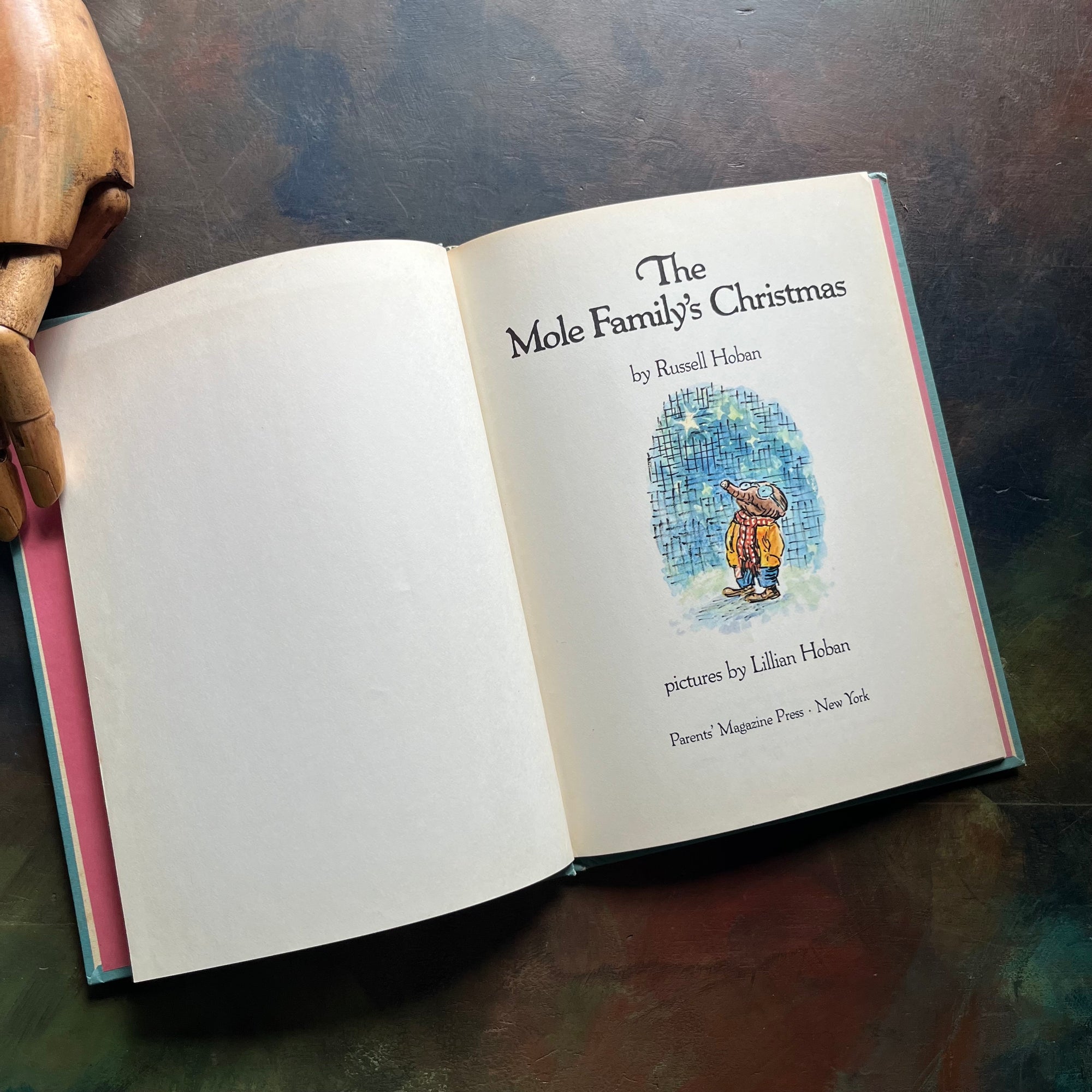 The Mole Family's Christmas by Russell Hoban