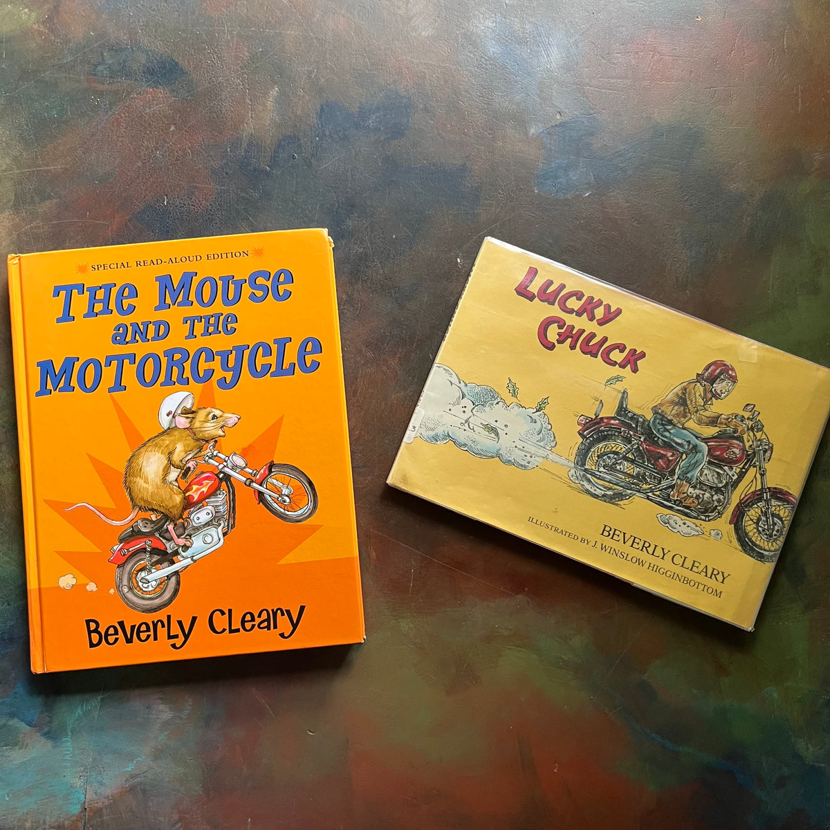  The Mouse and the Motorcycle Special Read Aloud Edition-Lucky Chuck-early chapter books-picture book-written by Beverly Cleary - view of the front covers