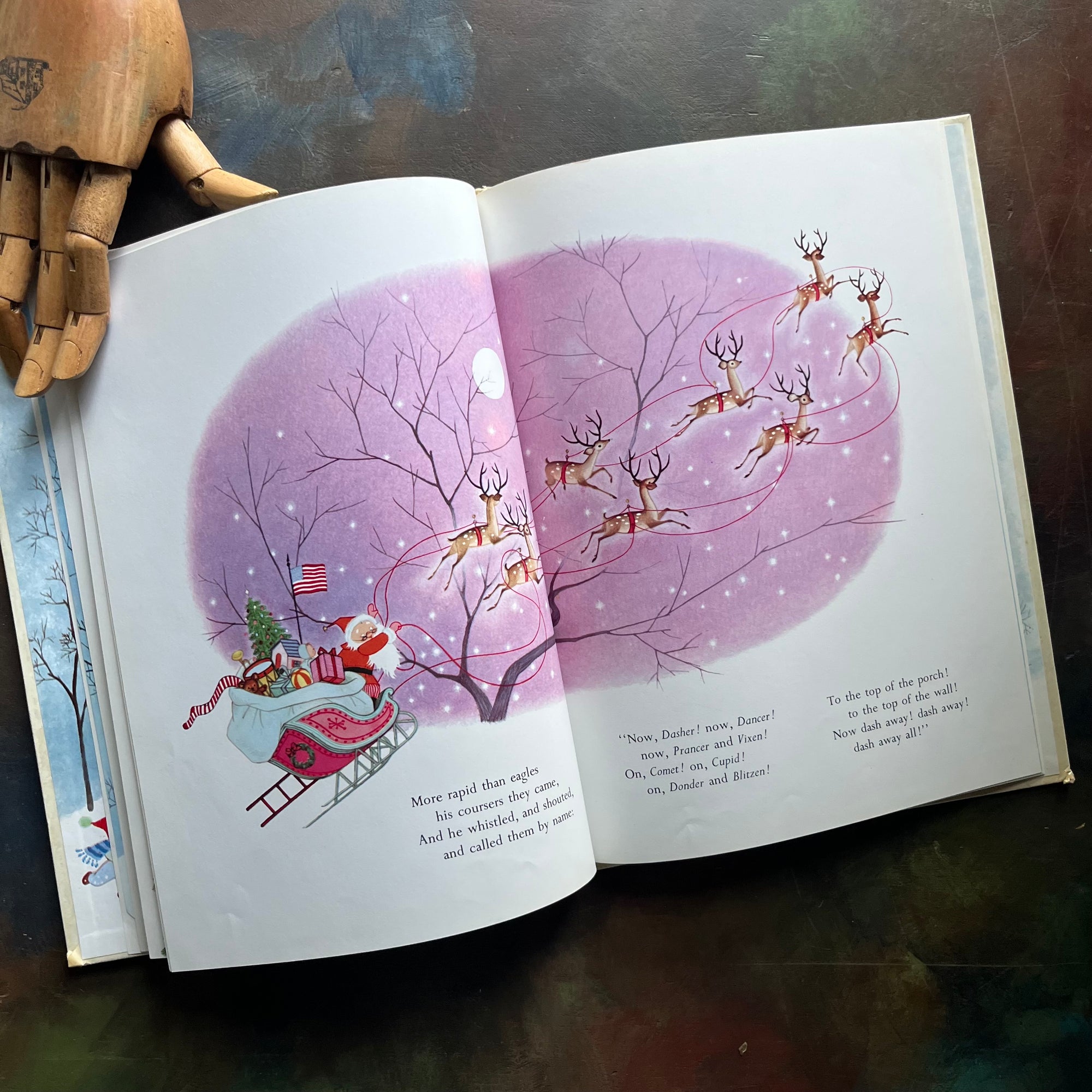 The Night Before Christmas written by Clement C. Moore with illustrations by Gyo Fujikawa illustrations-Grosset & Dunlap Publishers Edition-vintage children's Christmas picture book-view of the illustrations