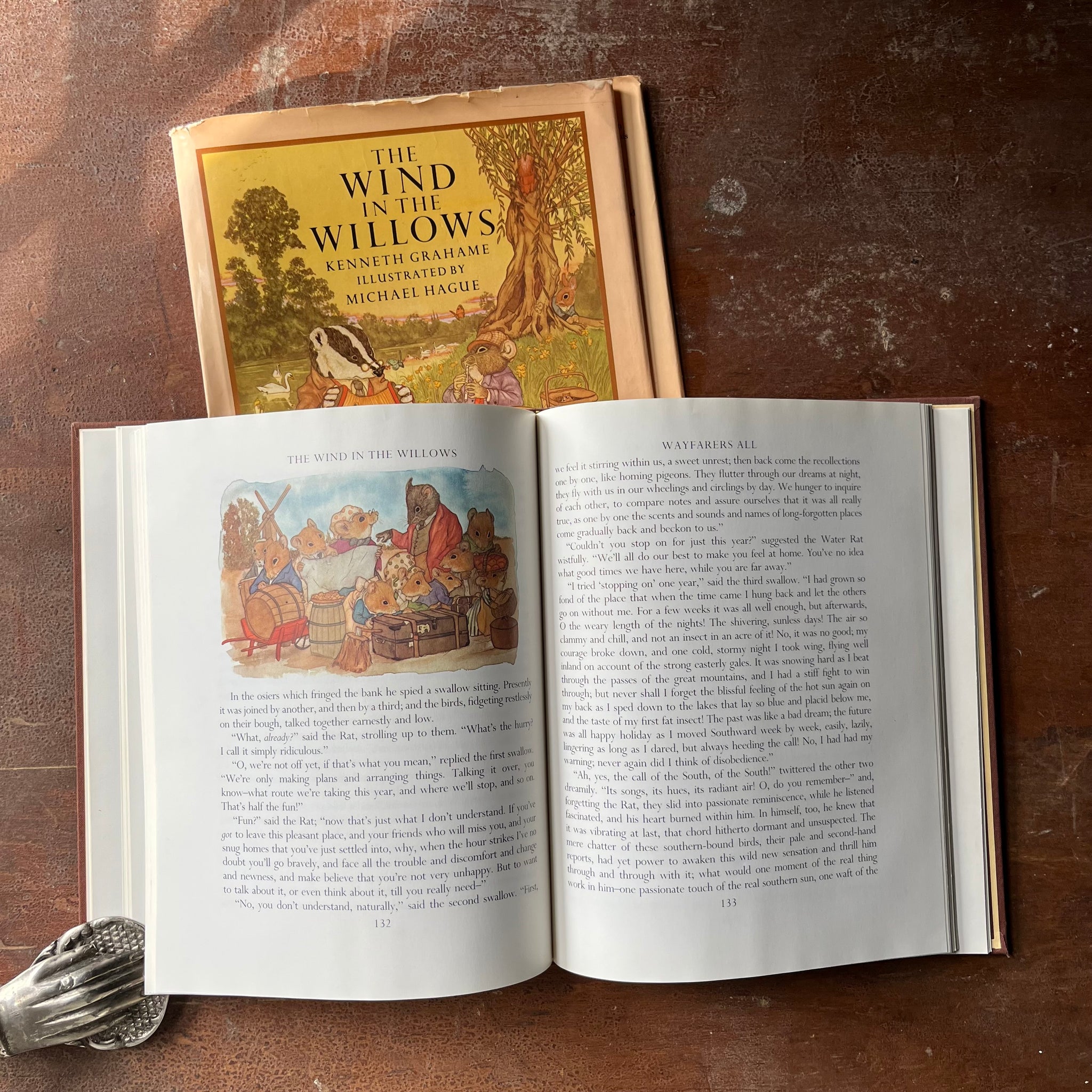 The Wind in the Willows by Kenneth Grahame - Illustrated by Michael Ha ...