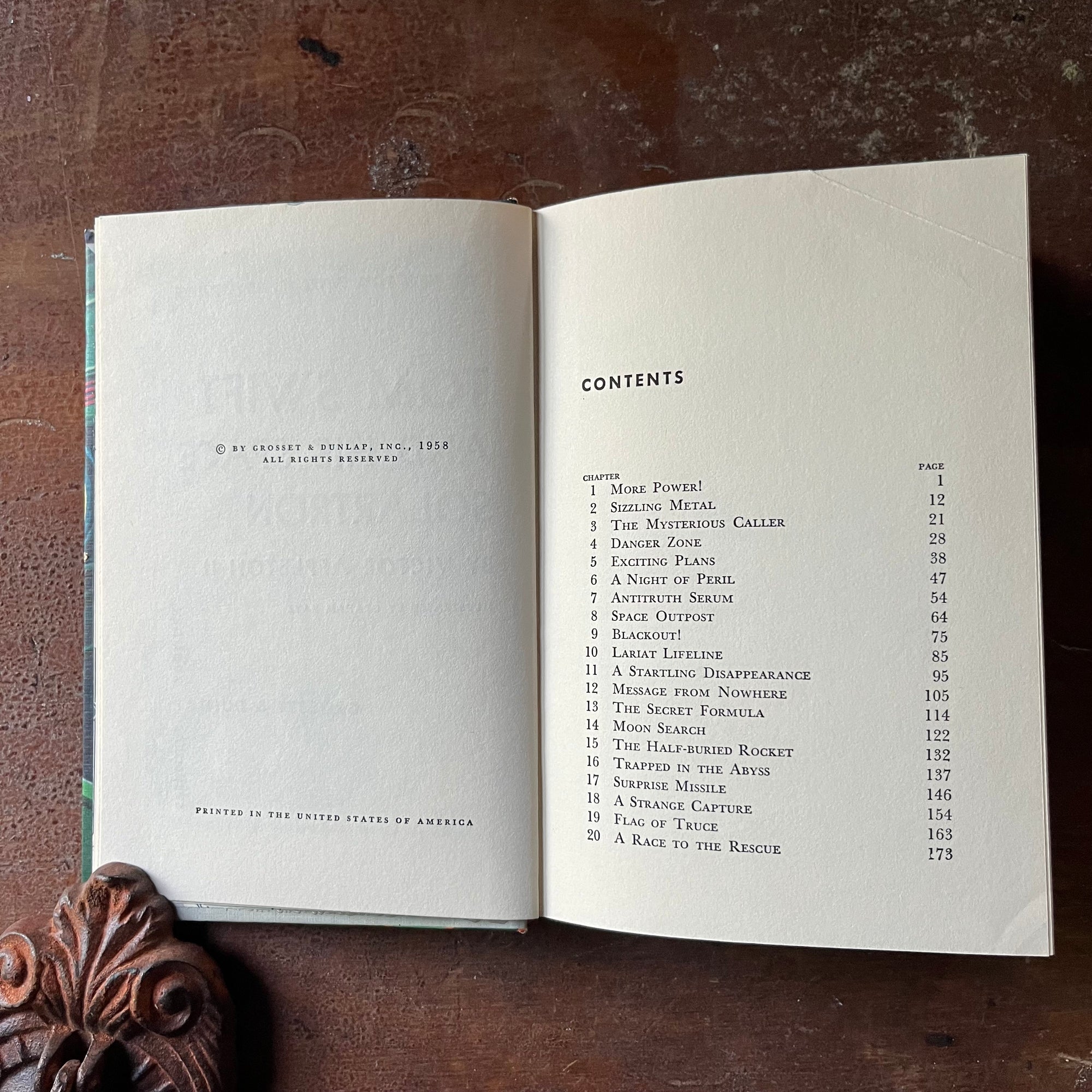 vintage children's chapter book, vintage adventure book, The New Tom Swift Jr. Adventures Book - Tom Swift & This Space Solartron written by Victor Appleton II with illustrations by Graham Kaye - view of the copyright & contents pages