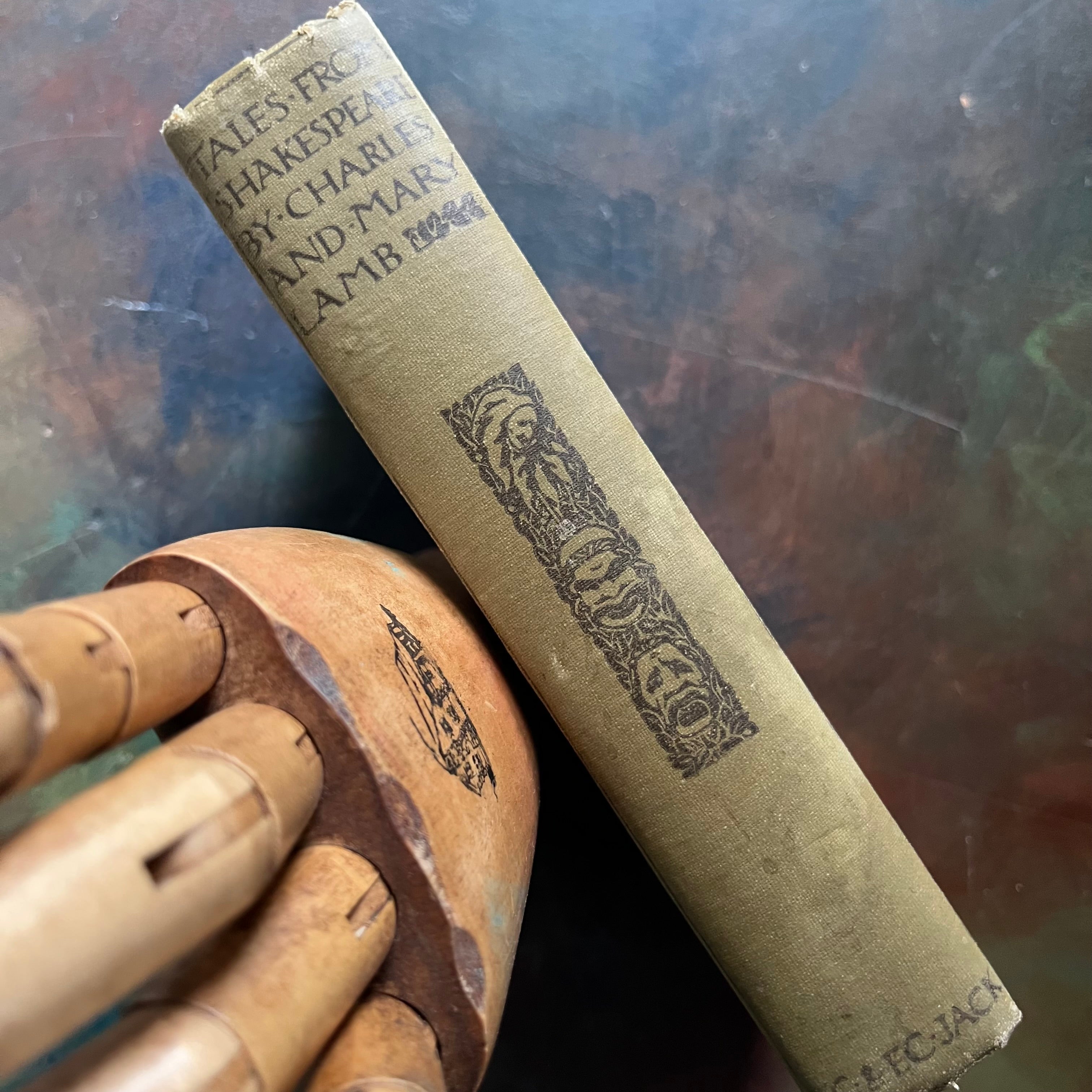 antique book-William Shakespear - Tales from Shakespeare by Charles & Mary Lamb-1924 edition-classic literature-view of the spine