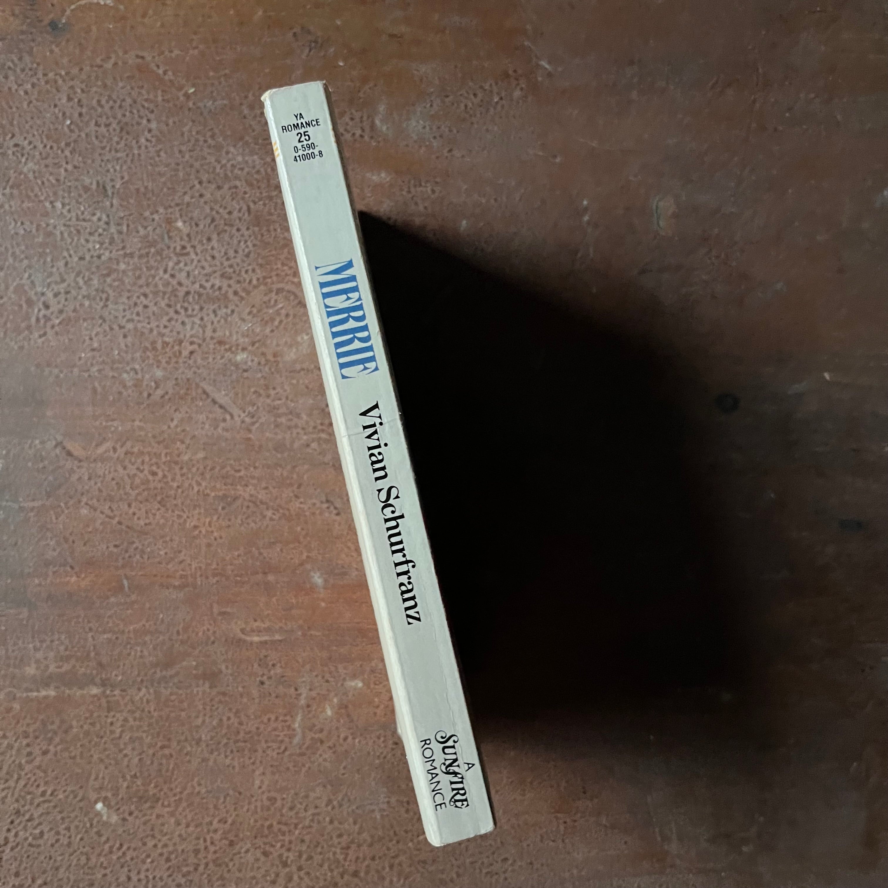 Log Cabin Vintage - vintage young adult book, vintage Scholastic Books Series, Sunfire Romance Series Book - #25 Merrie by Vivian Schurfranz - view of the spine