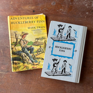 Log Cabin Vintage – vintage children’s book, children’s book, chapter books, Junior Deluxe Editions – Adventures of Huckleberry Finn by Mark Twain with illustrations by Richard M. Powers - view of the embossed back cover