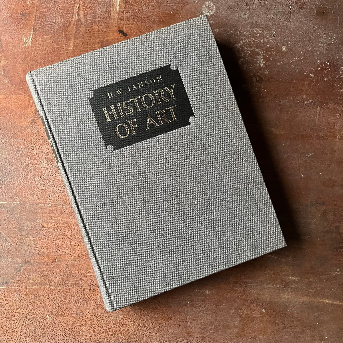 Log Cabin Vintage – vintage non-fiction - vintage art book, print book, art book, coffee table book – History of Art by H. W. Janson - view of the front cover