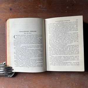 The Newbery Classics - A Wonder Book and Tanglewood Tales by Nathaniel Hawthorne - view of the inside content