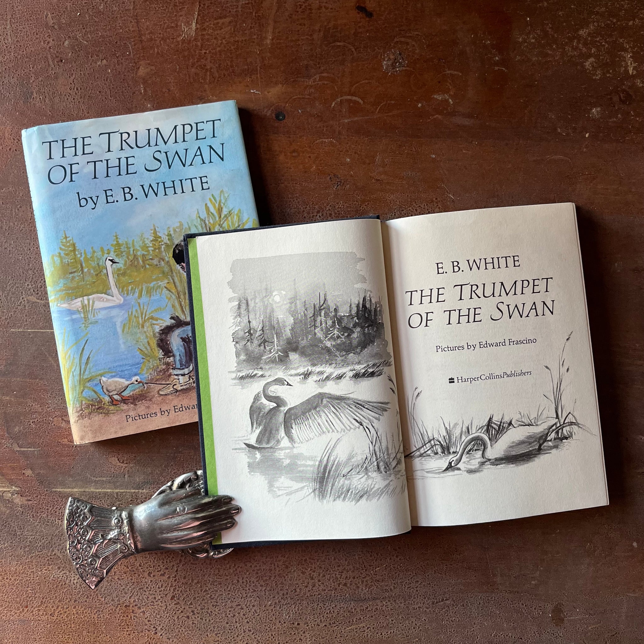 Ed Swan The Trumpet of the Swan by E. B. White with Illustrations by Edward Fr ...