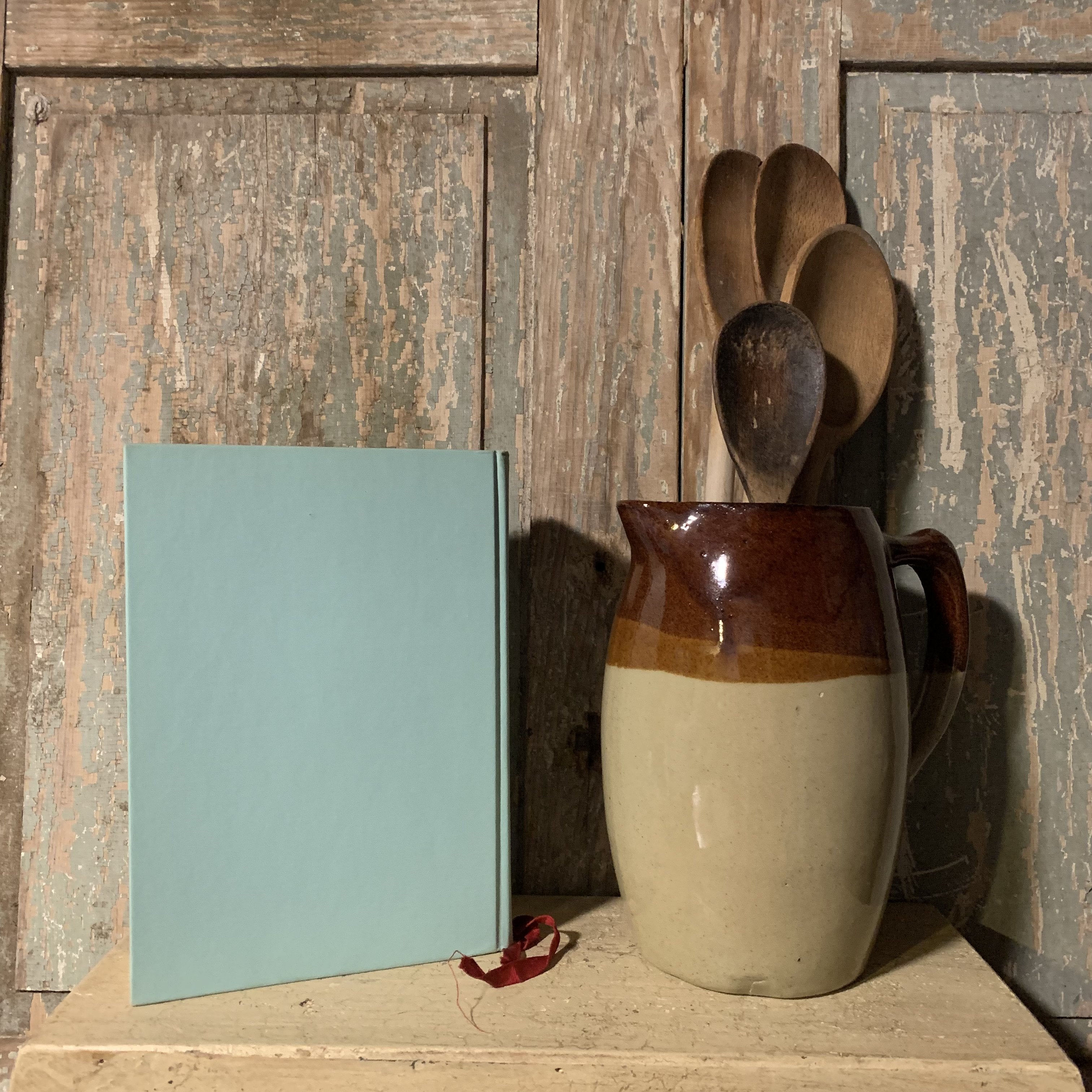 Log Cabin Vintage - Vintage Cookbook, Cookbook, Swiss Army Knife of Cookbooks - Joy of Cooking 1972 Turquoise Blue Edition - view of the back cover