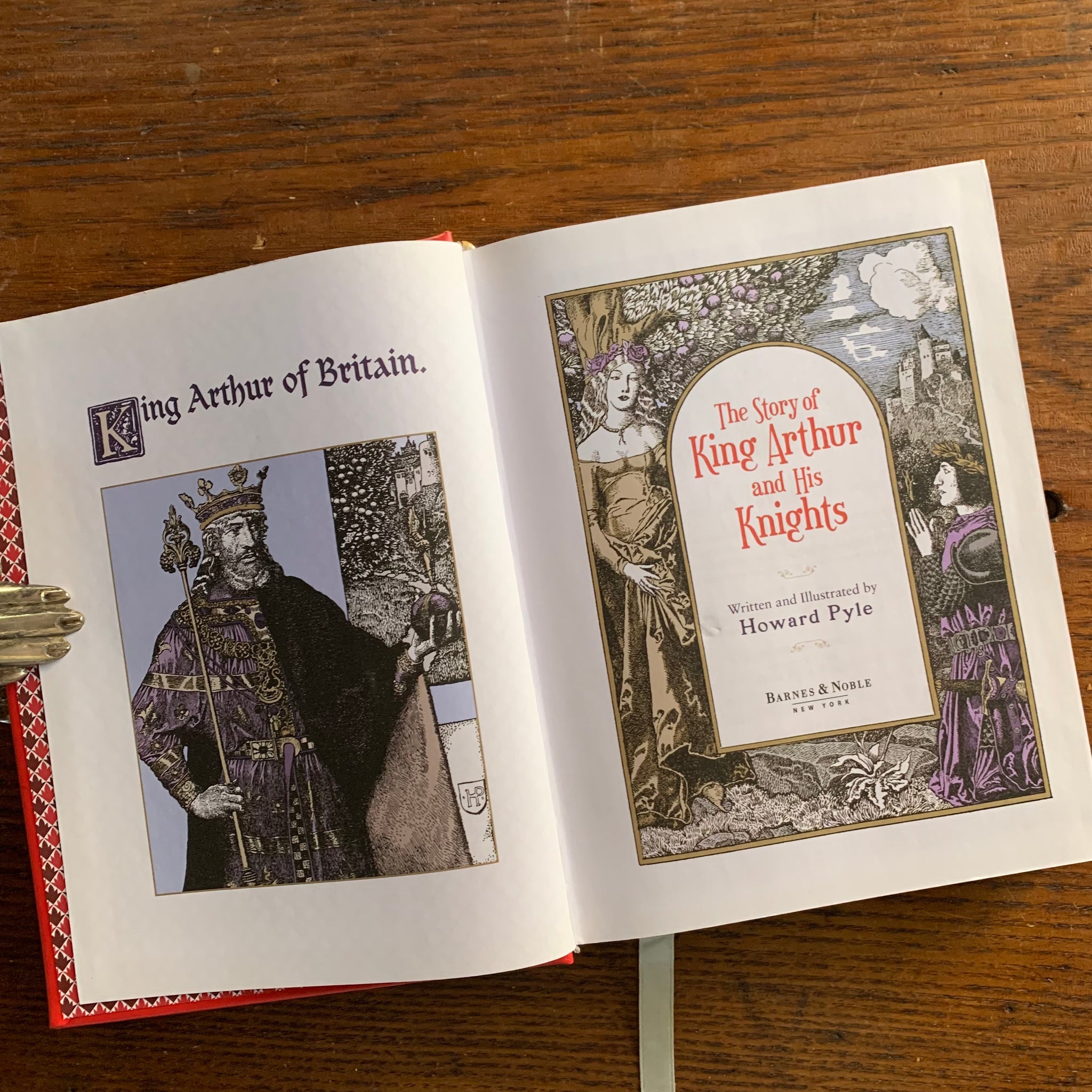 The Story of King Arthur and His Knights by Howard Pyle - A 2012 Barne ...